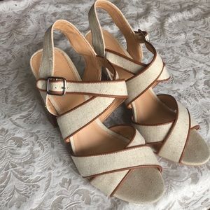LOFT block heeled sandal.